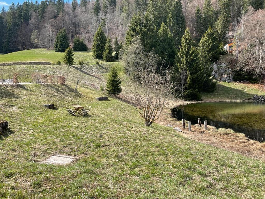 莱鲁斯 7 P - Au Coeur Du Massif Jurassien旅馆 外观 照片